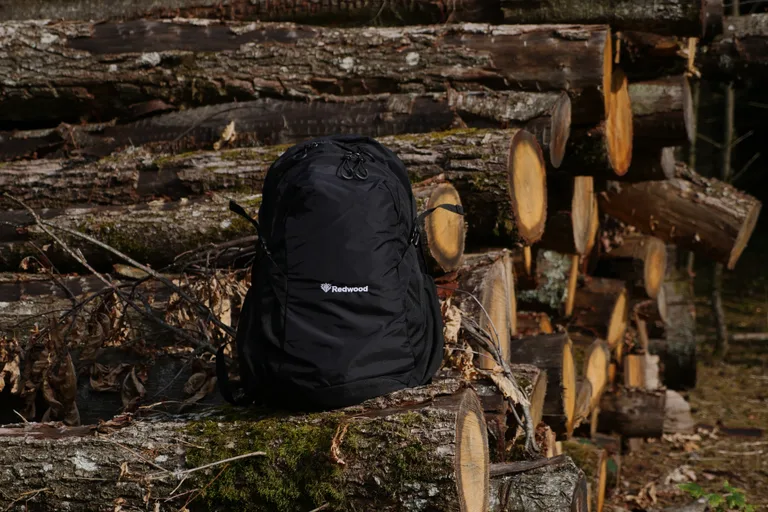 Viper 25L backpack in outdoor setting
